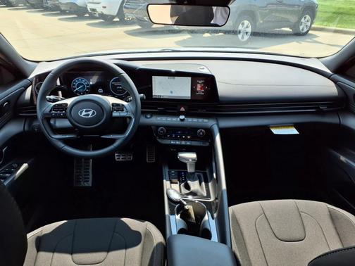 2025 Hyundai ELANTRA HEV SEL Sport