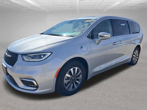 2022 Chrysler Pacifica Hybrid Limited