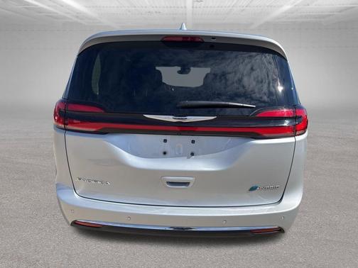 2022 Chrysler Pacifica Hybrid Limited