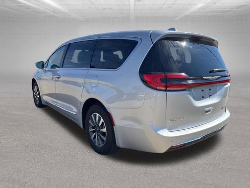 2022 Chrysler Pacifica Hybrid Limited