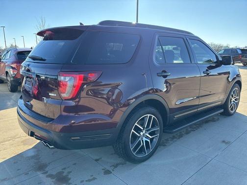 2018 Ford Explorer sport