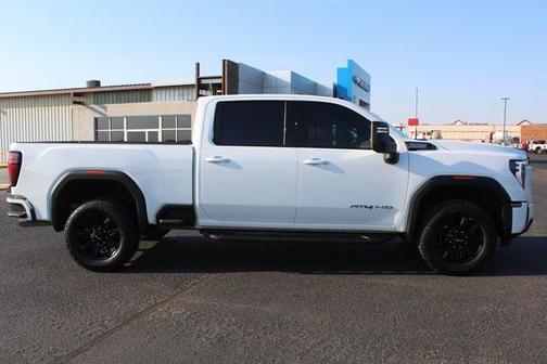 2025 GMC Sierra 2500 AT4