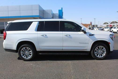 2022 GMC Yukon XL SLT
