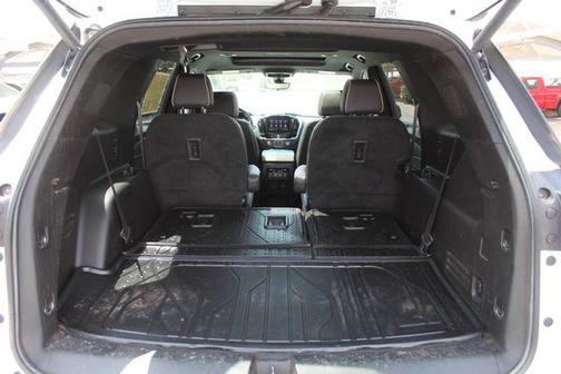 Summit White 2022 Chevrolet Traverse Premier
