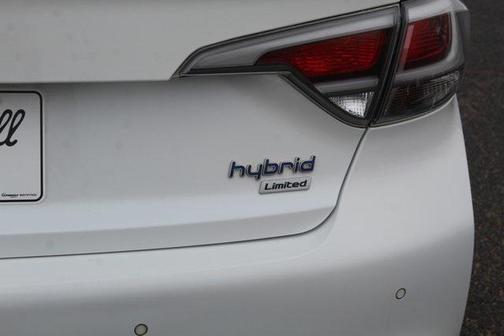 2017 Hyundai SONATA Hybrid Limited
