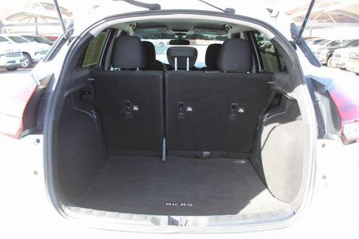 2022 Nissan Kicks SV