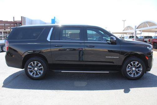 2024 Chevrolet Suburban LT