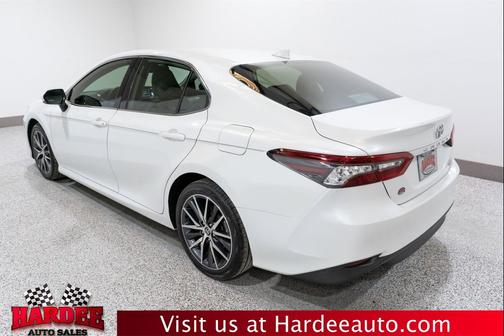 Wind Chill Pearl 2023 Toyota Camry XLE