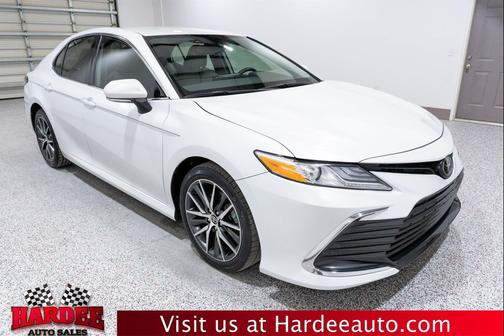 Wind Chill Pearl 2023 Toyota Camry XLE