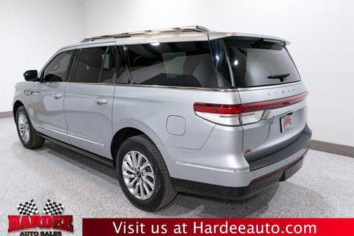 2022 Lincoln Navigator L Standard