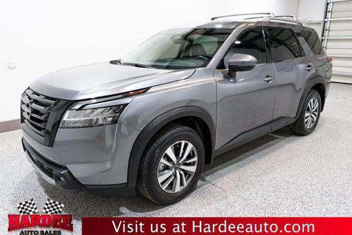 2023 Nissan Pathfinder SL FWD