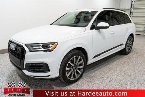 2022 Audi Q7 45 Premium Plus