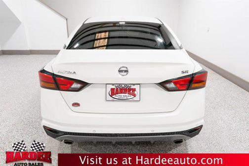 2021 Nissan Altima SR FWD