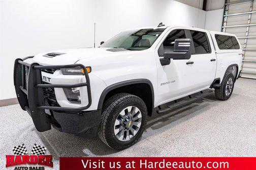 Summit White 2022 Chevrolet Silverado 2500 Custom