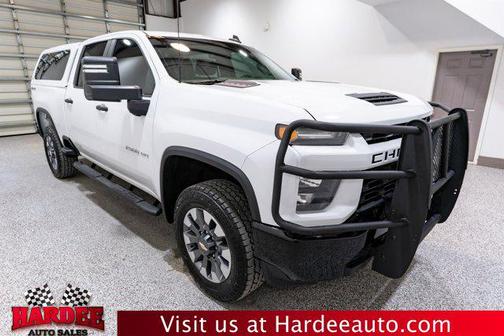 Summit White 2022 Chevrolet Silverado 2500 Custom