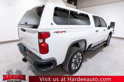 Summit White 2022 Chevrolet Silverado 2500 Custom