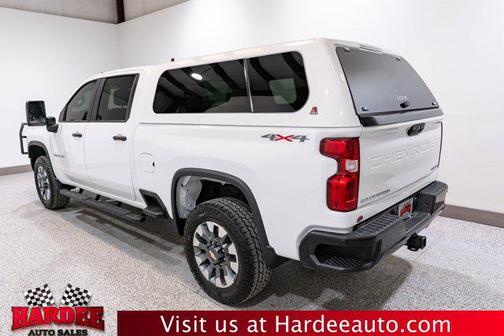 Summit White 2022 Chevrolet Silverado 2500 Custom