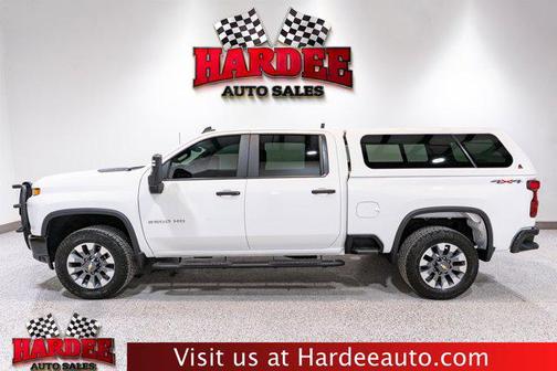 Summit White 2022 Chevrolet Silverado 2500 Custom