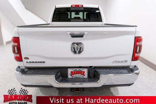 2020 RAM 2500 Laramie Crew Cab 4X4 6'4' Box