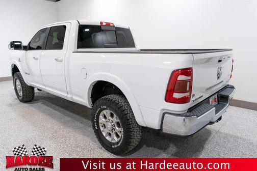 2020 RAM 2500 Laramie Crew Cab 4X4 6'4' Box