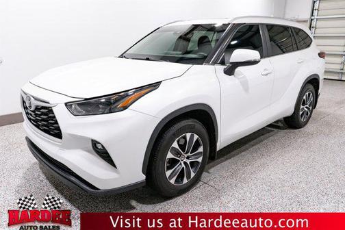 2023 Toyota Highlander XLE