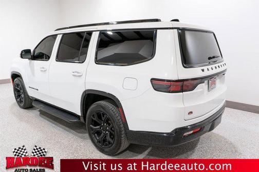 Bright White Clearcoat 2024 Jeep Wagoneer Series II Carbide