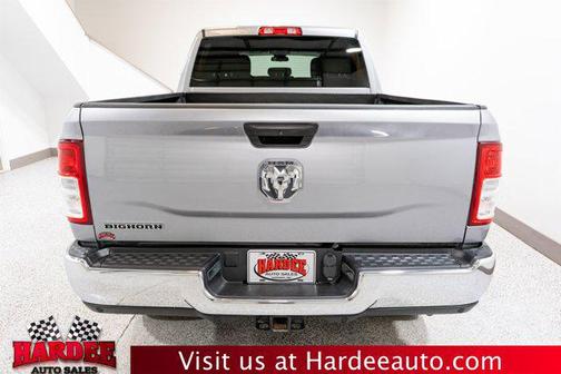 Billet Silver Metallic Clearcoat 2022 RAM 2500 Big Horn Crew Cab 4x4 6'4' Box