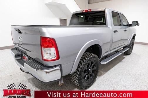 Billet Silver Metallic Clearcoat 2022 RAM 2500 Big Horn Crew Cab 4x4 6'4' Box