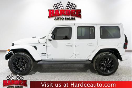 Bright White Clearcoat 2020 Jeep Wrangler Unlimited Sahara