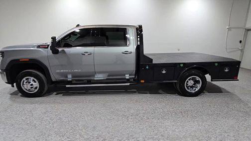 Sterling Metallic 2024 GMC Sierra 3500 SLE