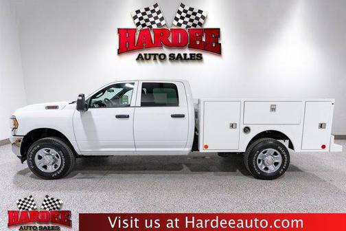 2023 RAM 2500 Tradesman Crew Cab 4x4 8' Box
