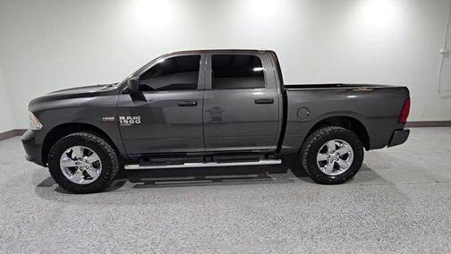 Granite Crystal Metallic Clearcoat 2019 RAM 1500 Express