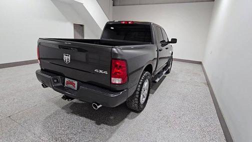 Granite Crystal Metallic Clearcoat 2019 RAM 1500 Express