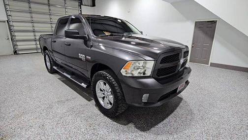 Granite Crystal Metallic Clearcoat 2019 RAM 1500 Express