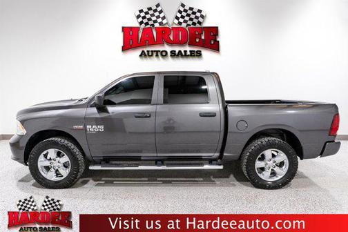 Granite Crystal Metallic Clearcoat 2019 RAM 1500 Express