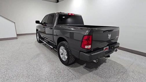 Granite Crystal Metallic Clearcoat 2019 RAM 1500 Express