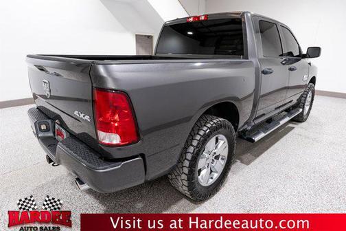 Granite Crystal Metallic Clearcoat 2019 RAM 1500 Express