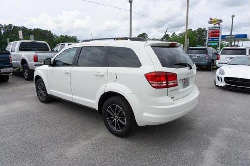 Vice White 2018 Dodge Journey SE