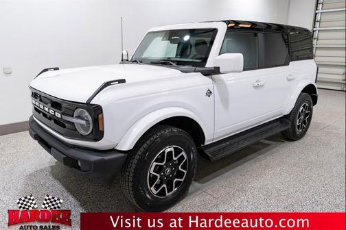 Oxford White 2025 Ford Bronco Outer Banks