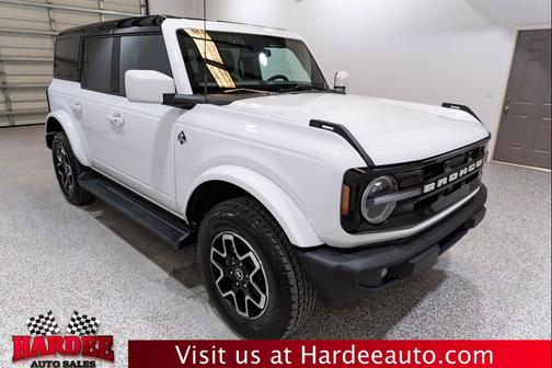 Oxford White 2025 Ford Bronco Outer Banks