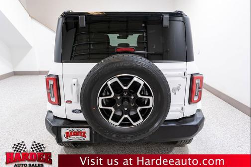 Oxford White 2025 Ford Bronco Outer Banks