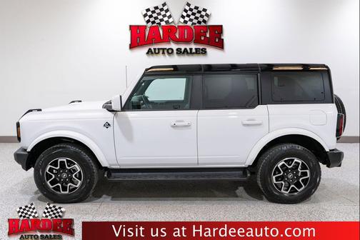 Oxford White 2025 Ford Bronco Outer Banks