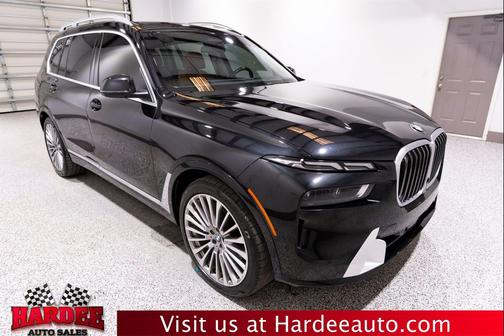 Black Sapphire Metallic 2024 BMW X7 xDrive40i