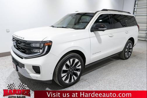 Star White Metallic Tri-Coat 2025 Ford Expedition Platinum