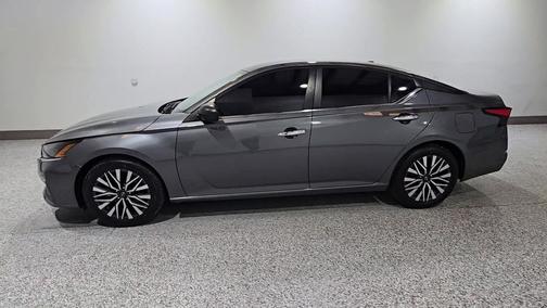 Gun Metallic 2024 Nissan Altima 2.5 SV