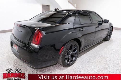 2022 Chrysler 300 S