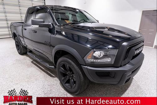 Diamond Black Crystal Pearlcoat 2022 RAM 1500 Classic SLT
