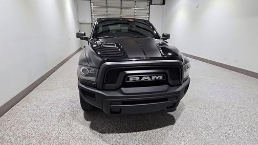 Diamond Black Crystal Pearlcoat 2022 RAM 1500 Classic SLT