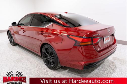 Scarlet Ember 2024 Nissan Altima SR FWD