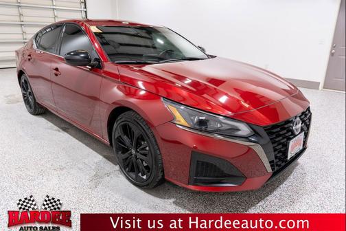 Scarlet Ember 2024 Nissan Altima SR FWD